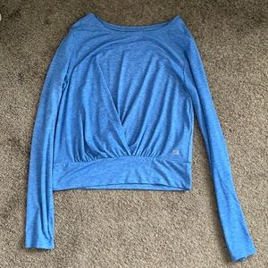 Gap athletic top